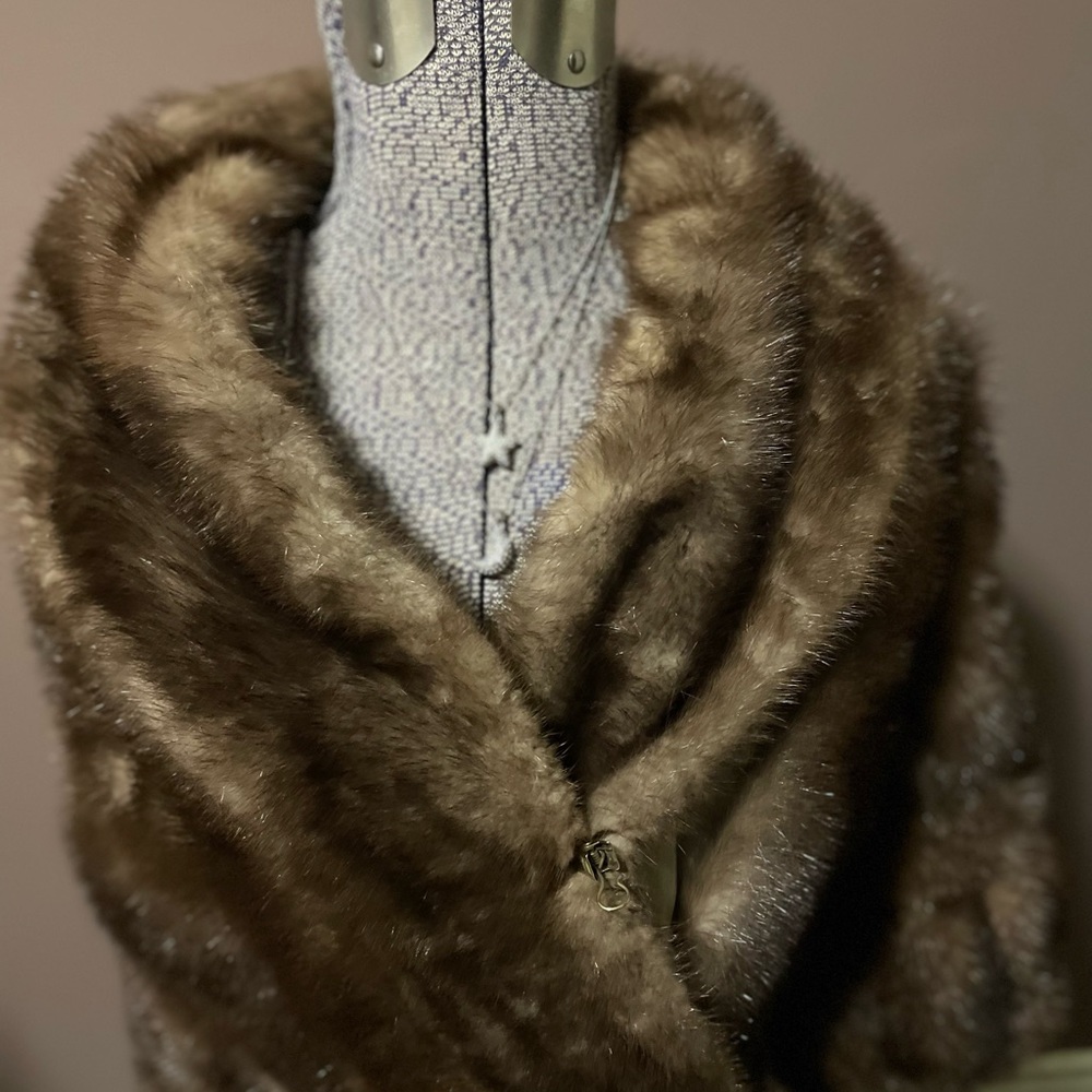 Necklace - Picture 2 of 3